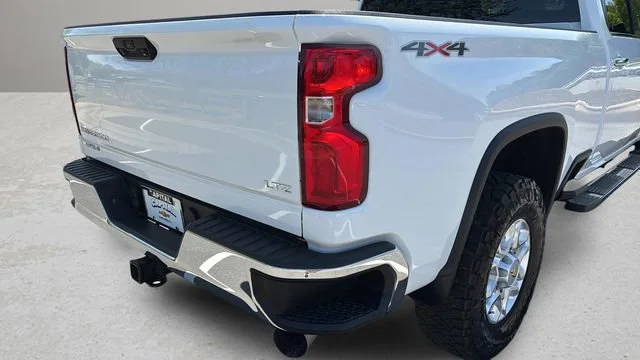 Used 2024 Summit White Chevrolet LTZ image 36