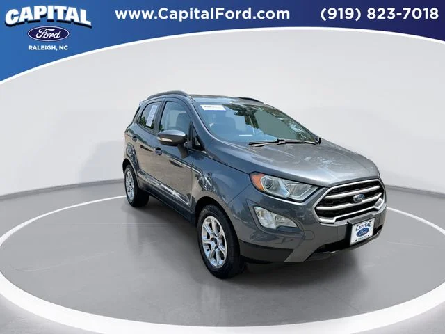 Used 2021  Ford SE image 2