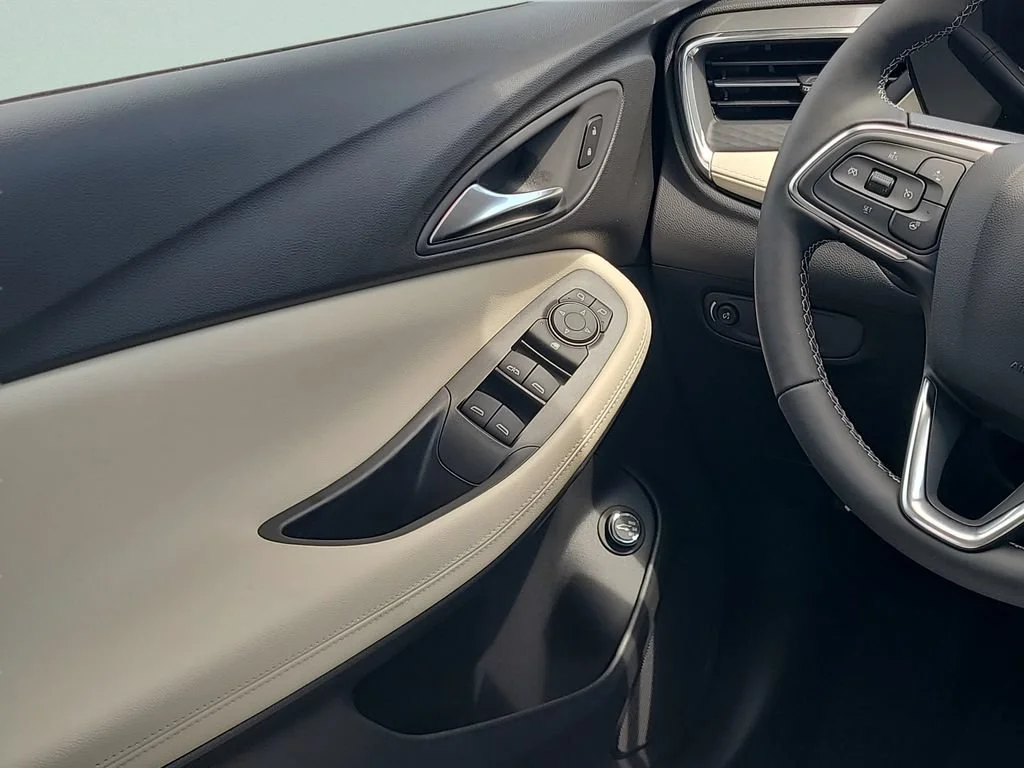New 2026 Summit White Buick Preferred image 18