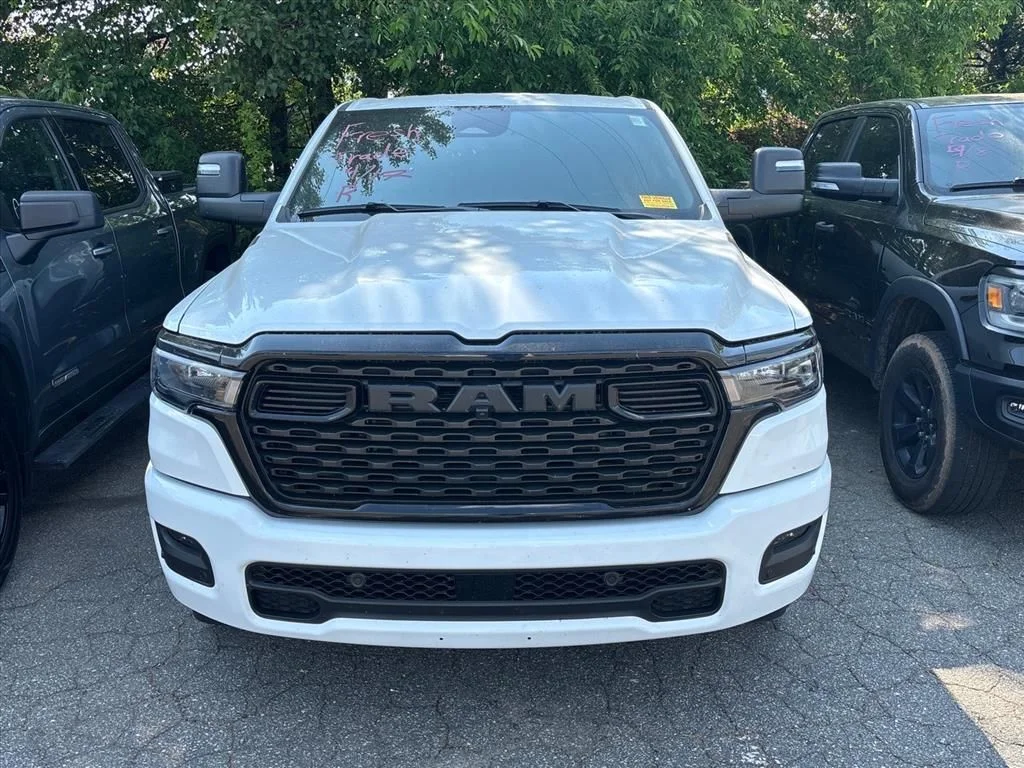 Used 2025 White Ram Big Horn/Lone Star image 4