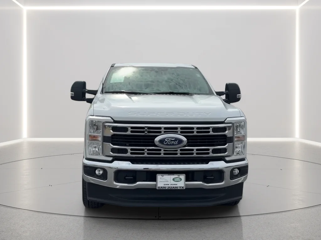 Used 2025 White Ford XLT image 2