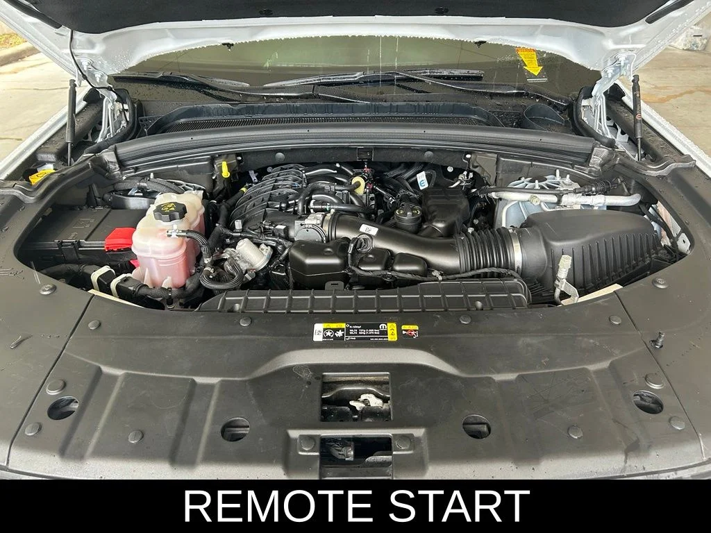 Used 2024 White Jeep Limited image 12