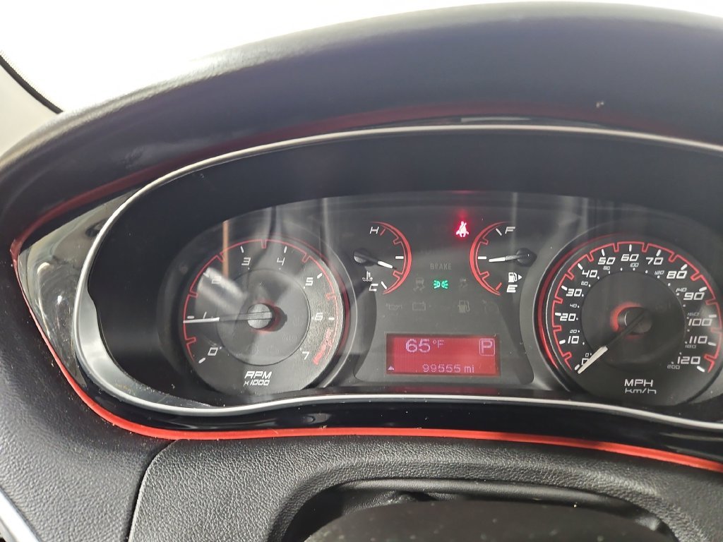 Used 2015 Gray Dodge SXT image 15
