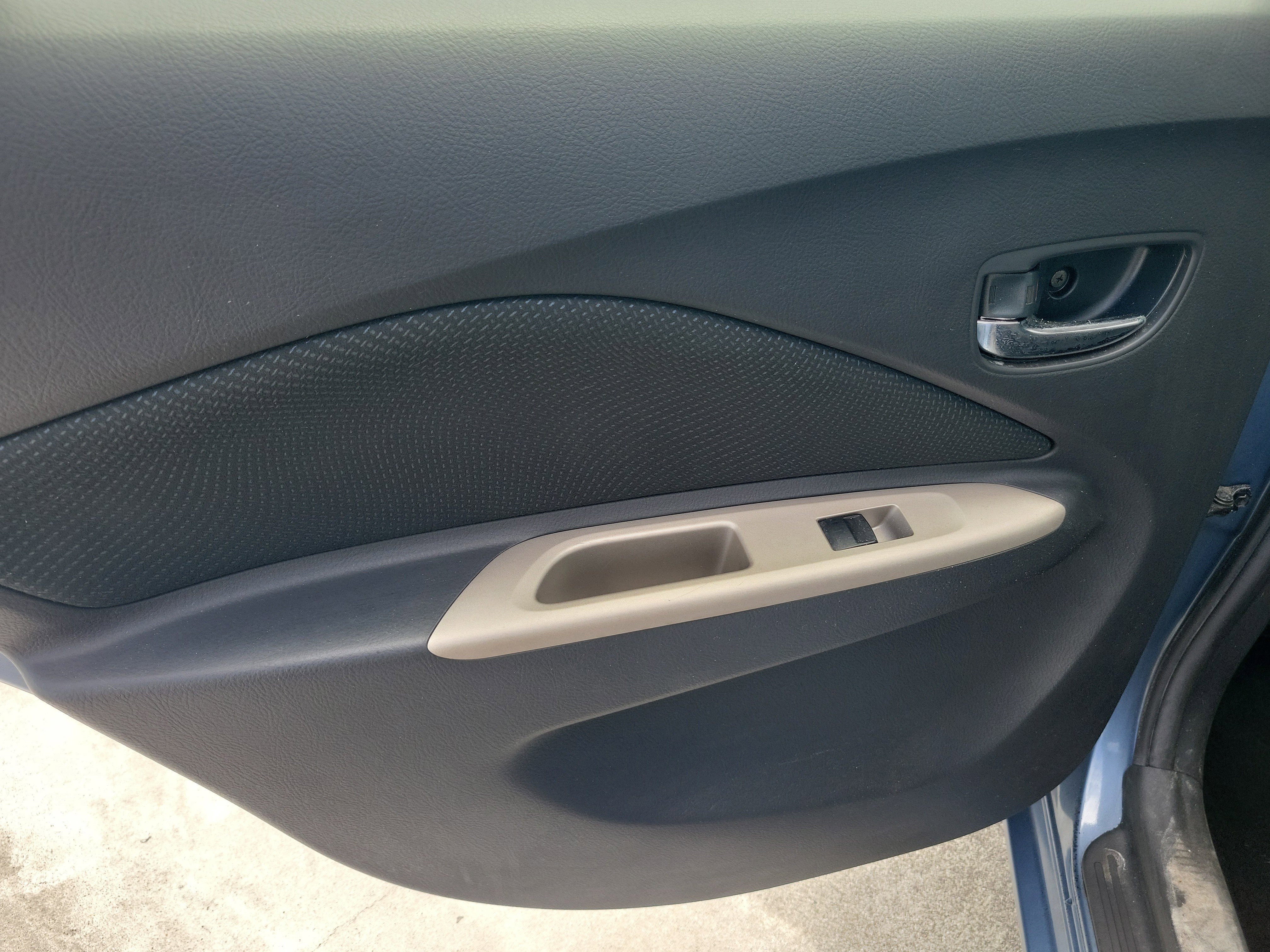 Used 2010 Black Toyota Base image 11