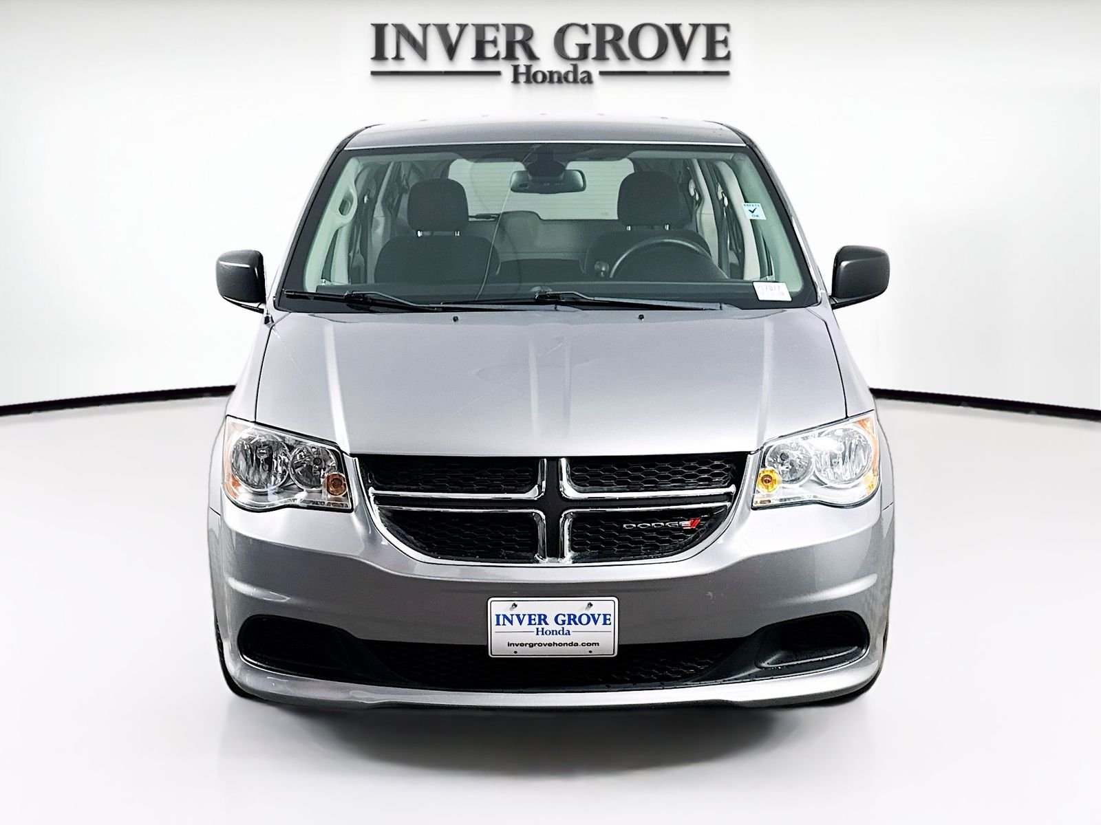 Used 2018 Dodge Grand Caravan SE with VIN 2C4RDGBGXJR309884 for sale in Inver Grove Heights, Minnesota