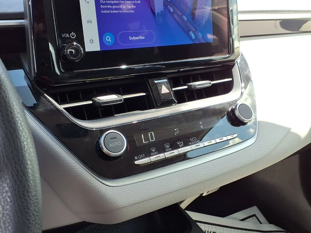 Used 2024 Ice Toyota LE image 8