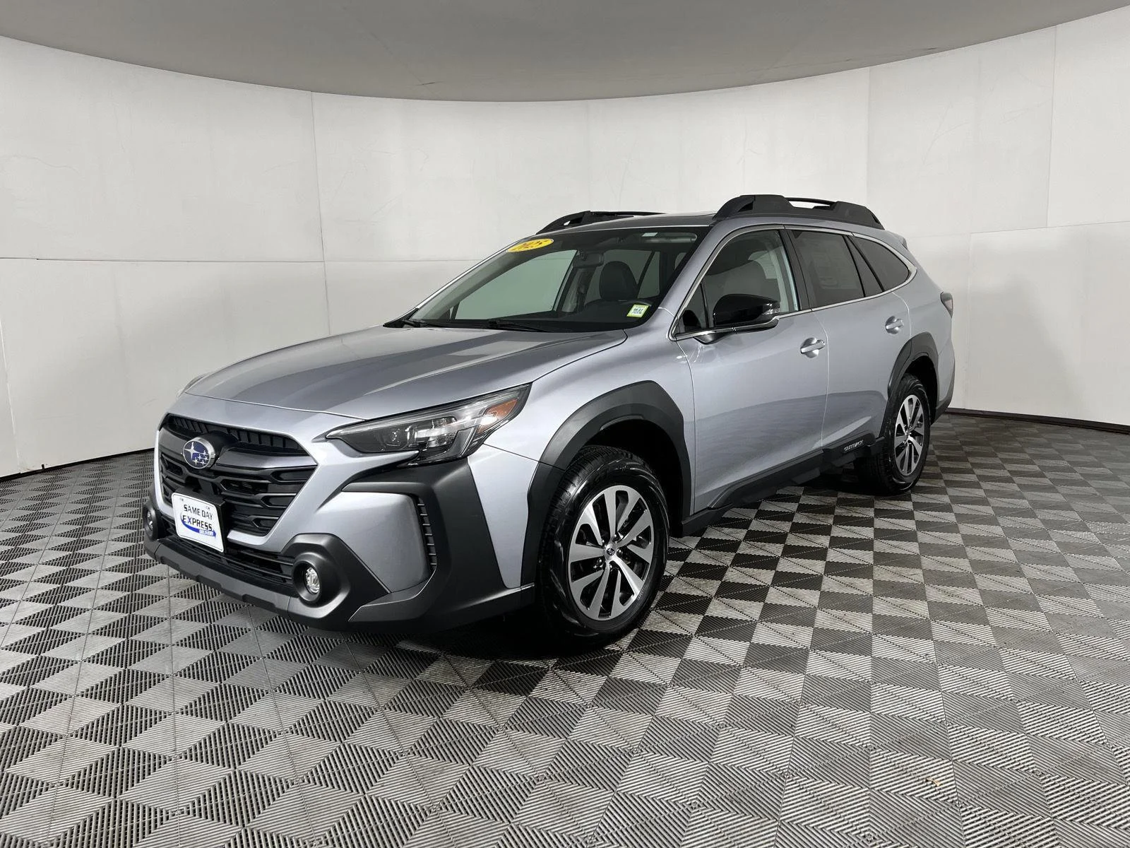 Used 2025 Ice Silver Metallic Subaru Premium image 17