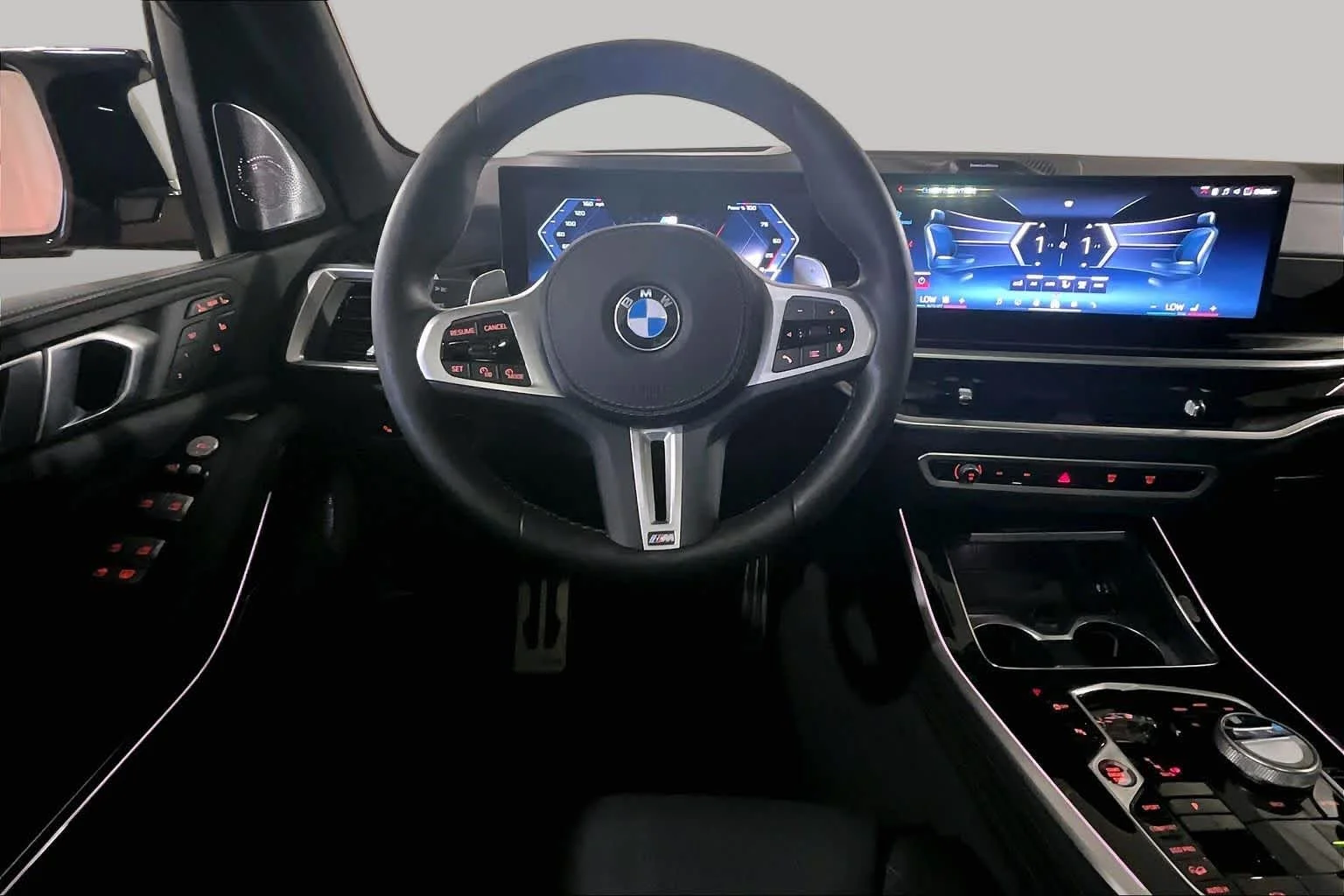 Certified Used 2025  BMW M60i image 5