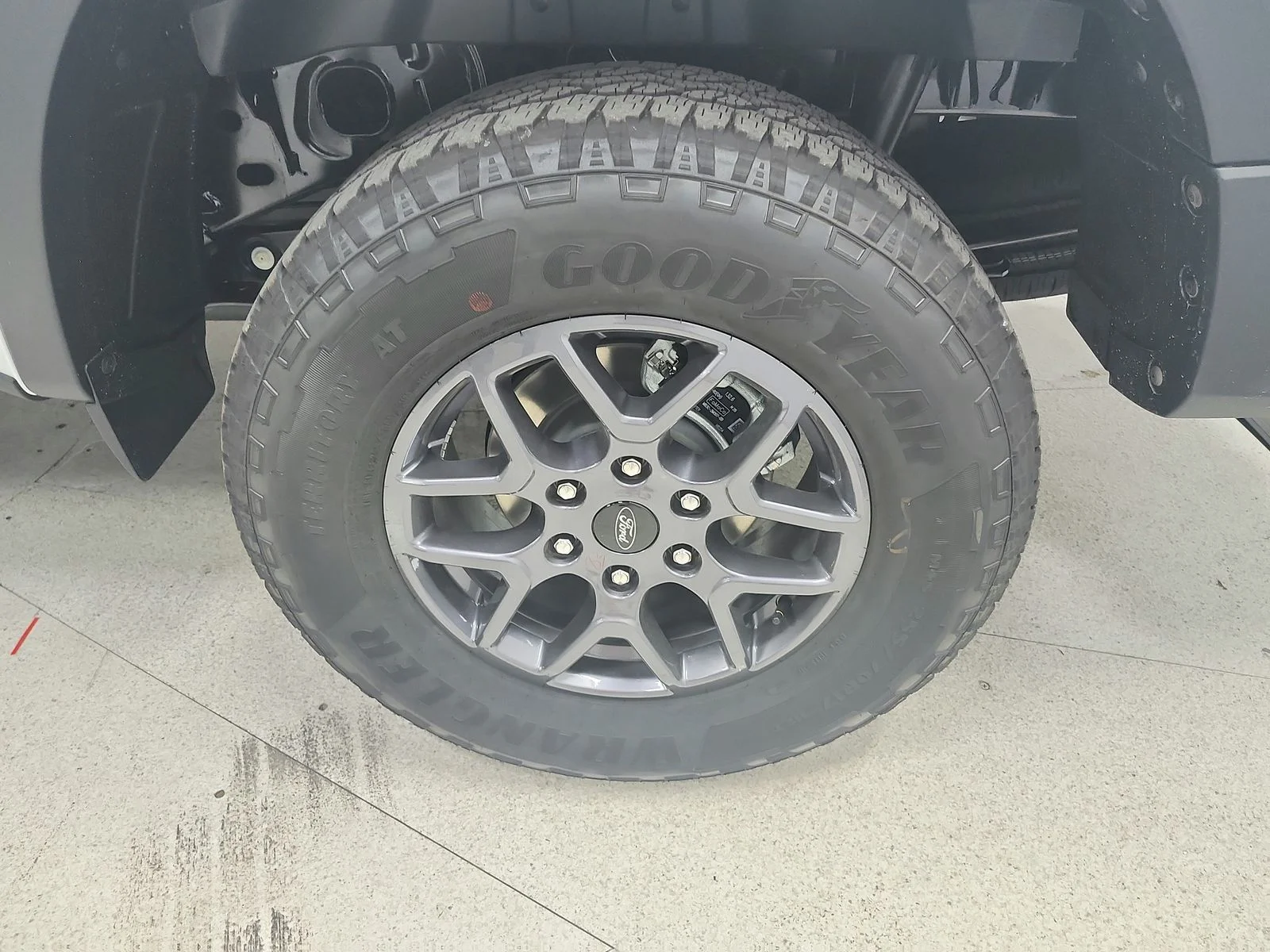 New 2026 Oxford White Ford XLT image 42