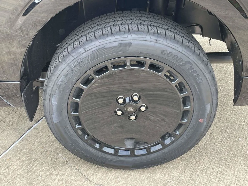 New 2026 Black Ford Lobo Standard image 9
