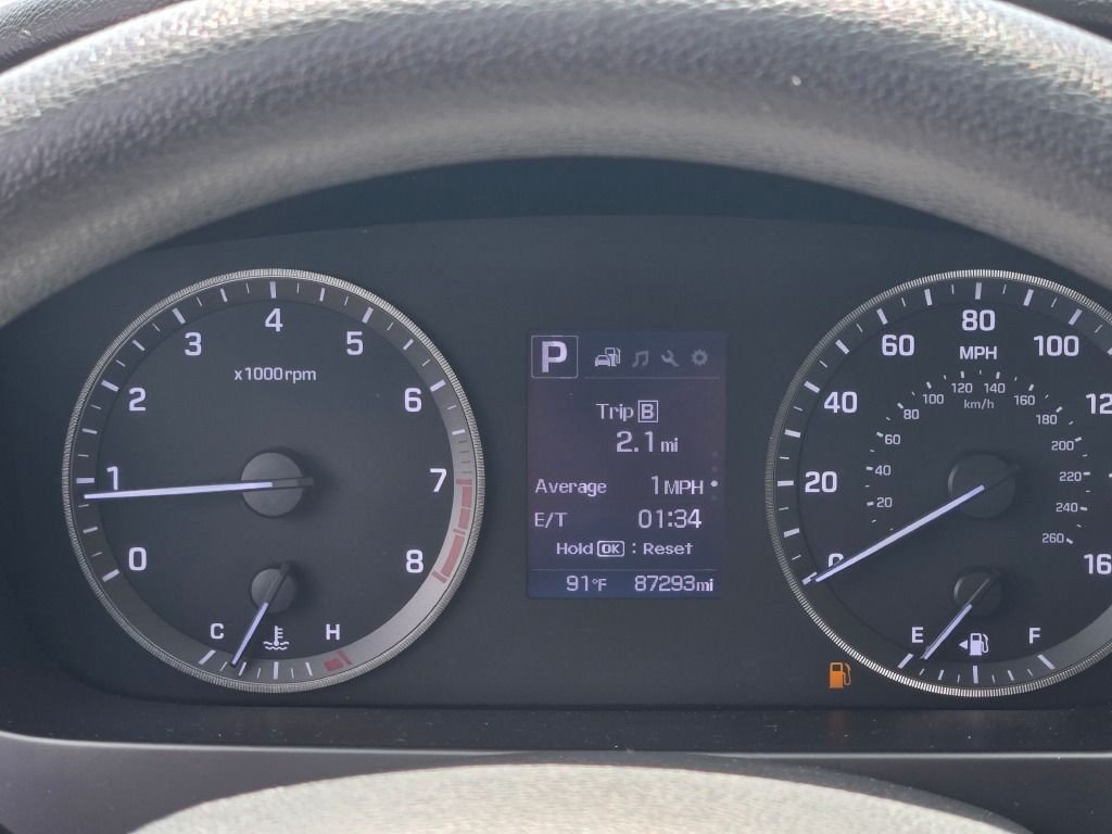 Used 2017 Phantom Black Hyundai SE image 29