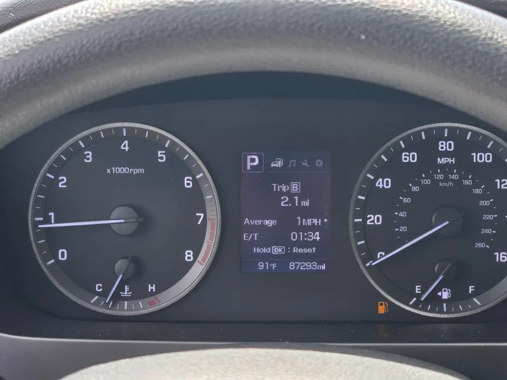 Used 2017 Black Hyundai SE image 29