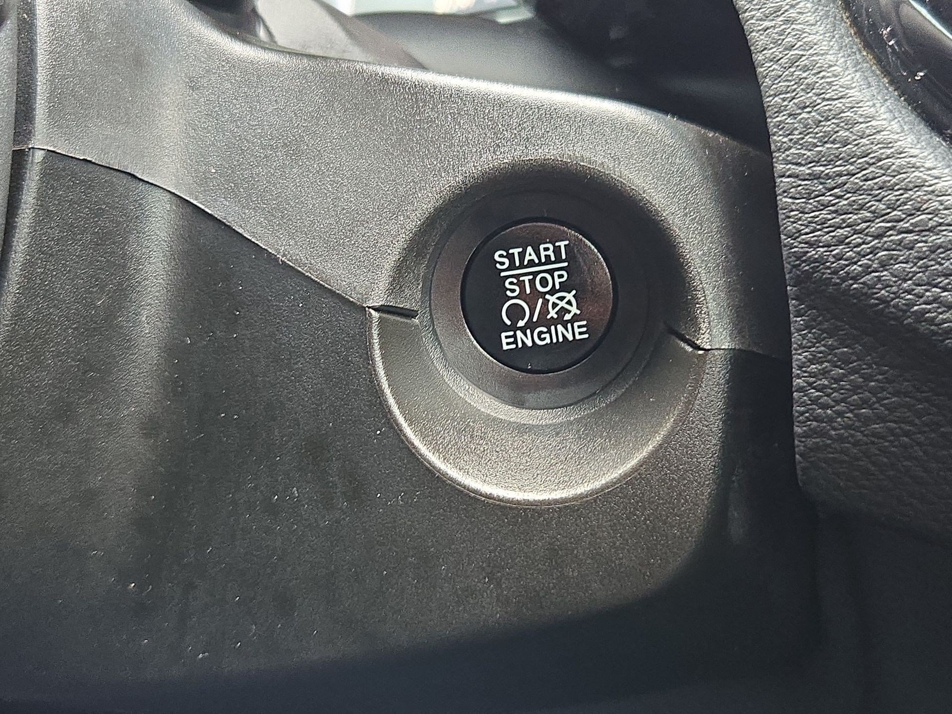 Used 2019 White Clearcoat Jeep Limited image 17