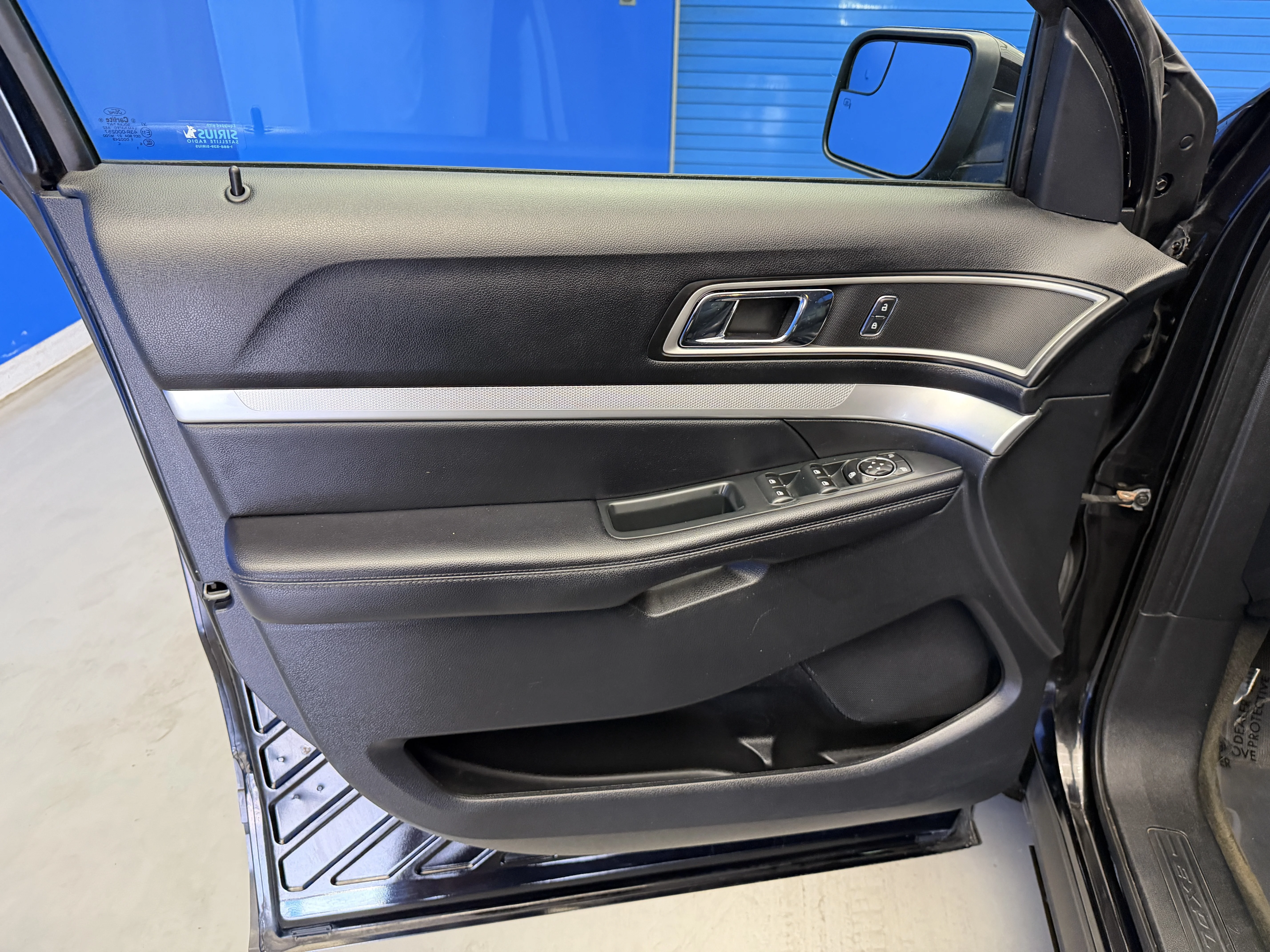 Used 2016 Shadow Black Ford XLT image 9