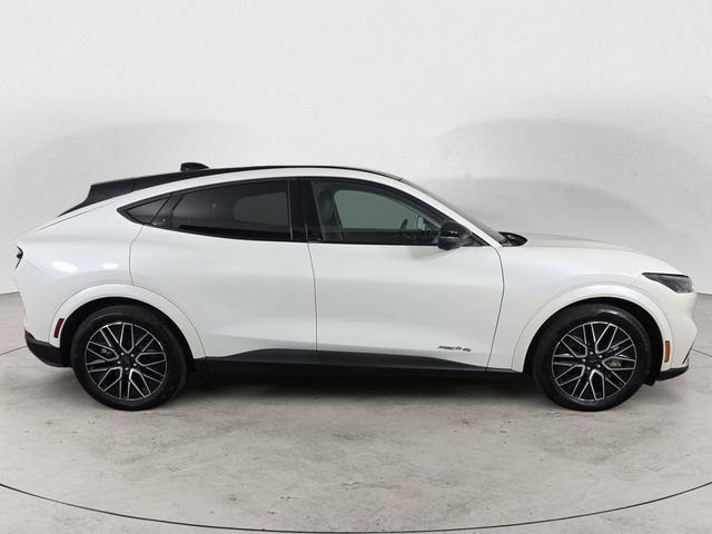 Used 2025 White Ford Premium image 6