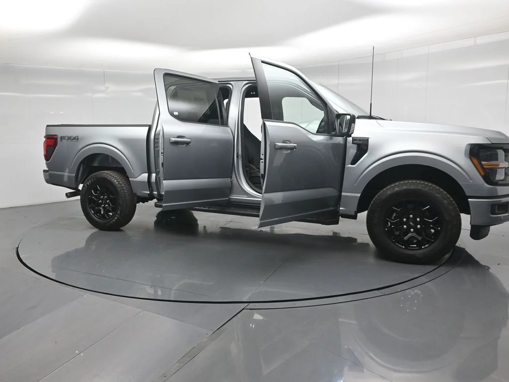 New 2026 Iconic Silver Metallic Ford XLT image 29