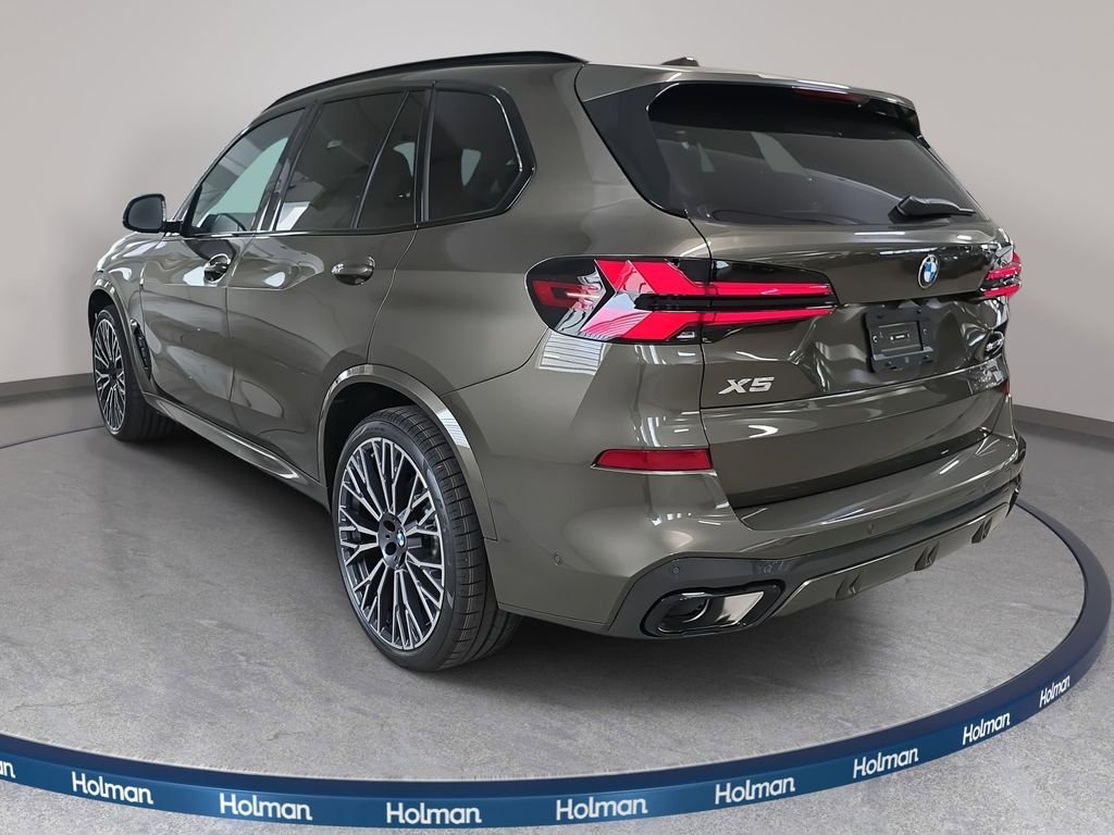 New 2026 Manhattan Green Metallic BMW sDrive40i image 7