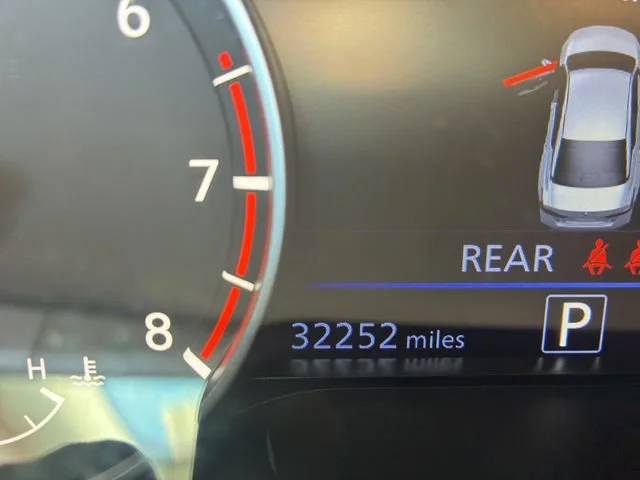 Certified Used 2023 Gray Nissan SR FWD image 17