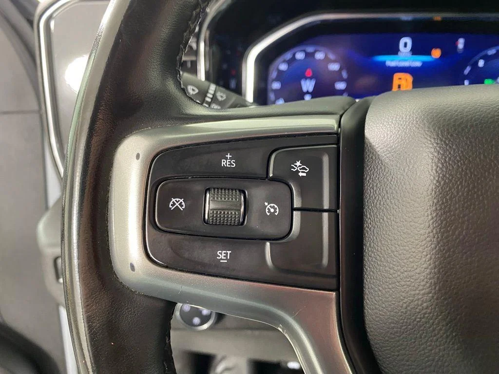 Used 2024 Summit White Chevrolet LT image 17