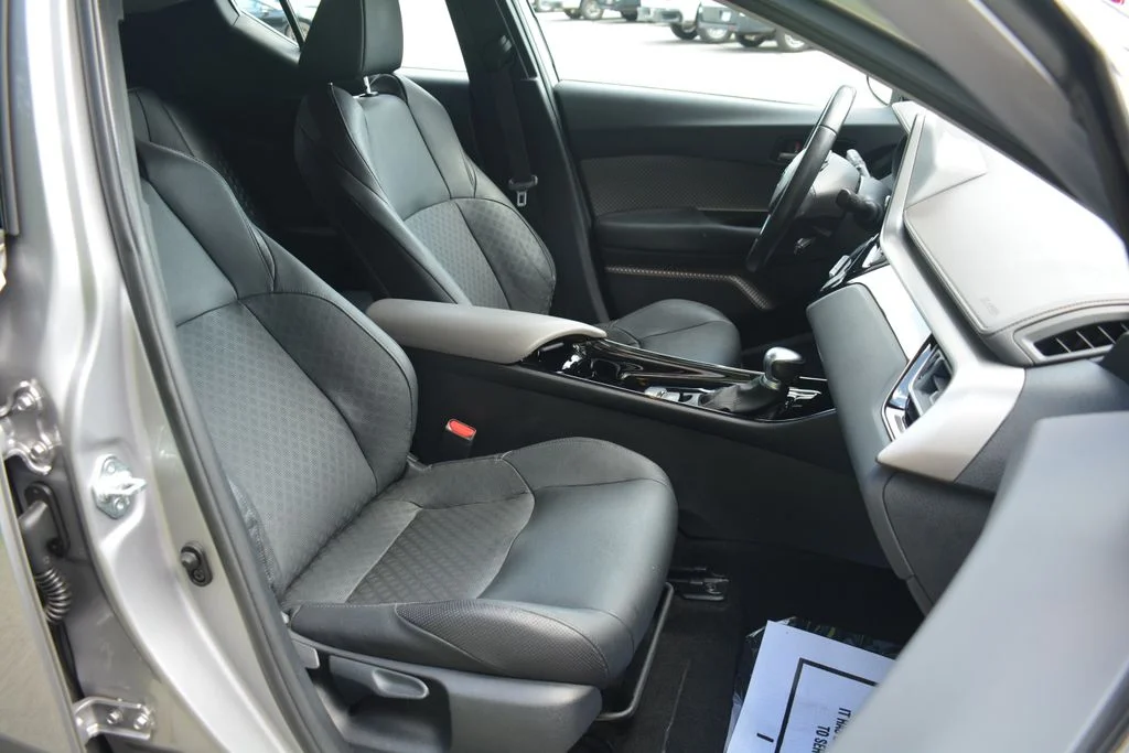 2020 Toyota C-HR Limited - Photo 18