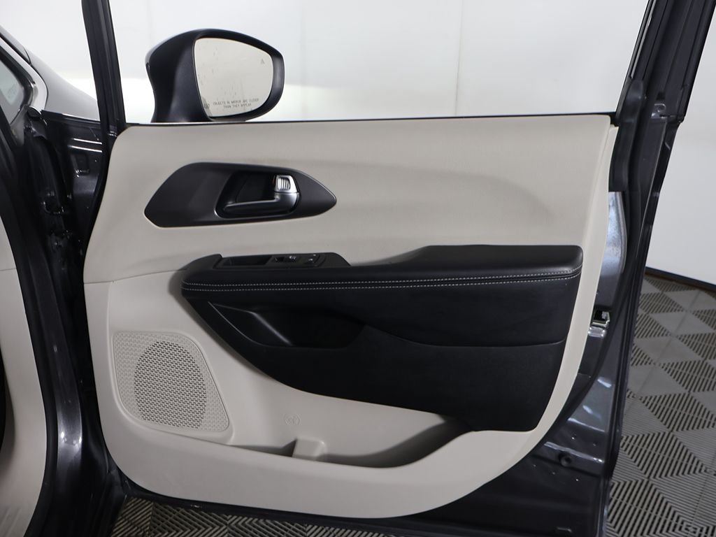 Used 2023 Gray Chrysler Touring L image 24