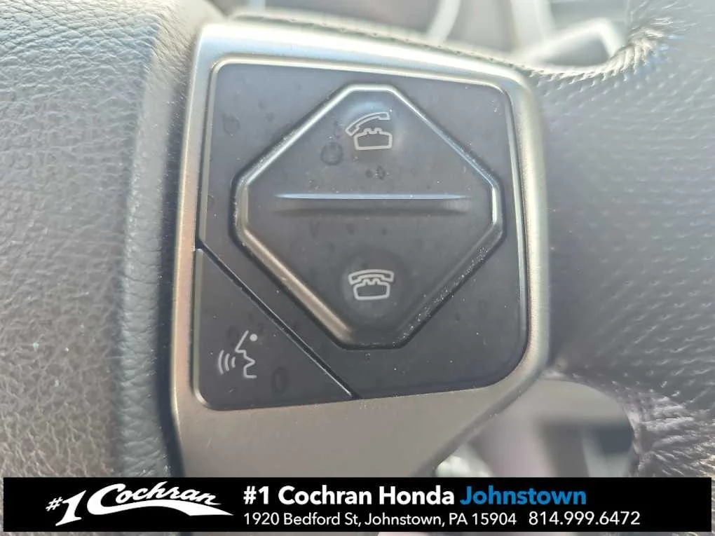 Used 2015 Super White Toyota  image 18