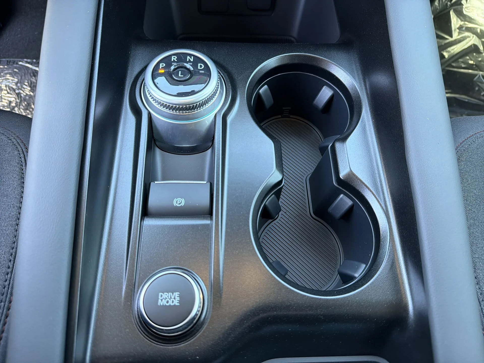 New 2026 Carbonized Gray Metallic Ford Active image 11