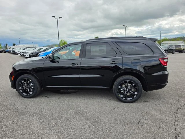New 2026 Diamond Black Clear-Coat Exterior Paint Dodge GT Plus image 8