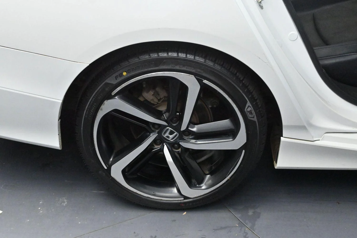 Used 2018 Platinum White Pearl Honda Sport image 33