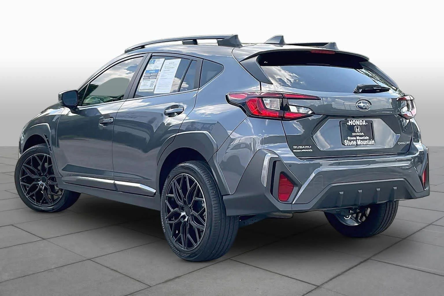 Used 2025 Magnetite Gray Metallic Subaru Limited image 23