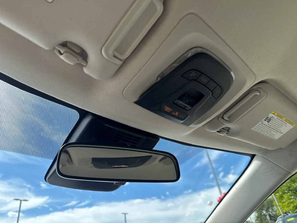 Used 2025  Toyota LE image 31