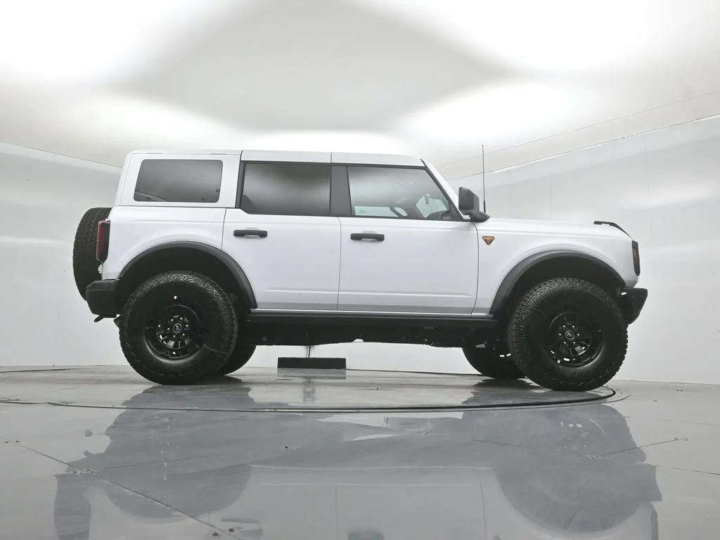 New 2026 Oxford White Ford Badlands image 45