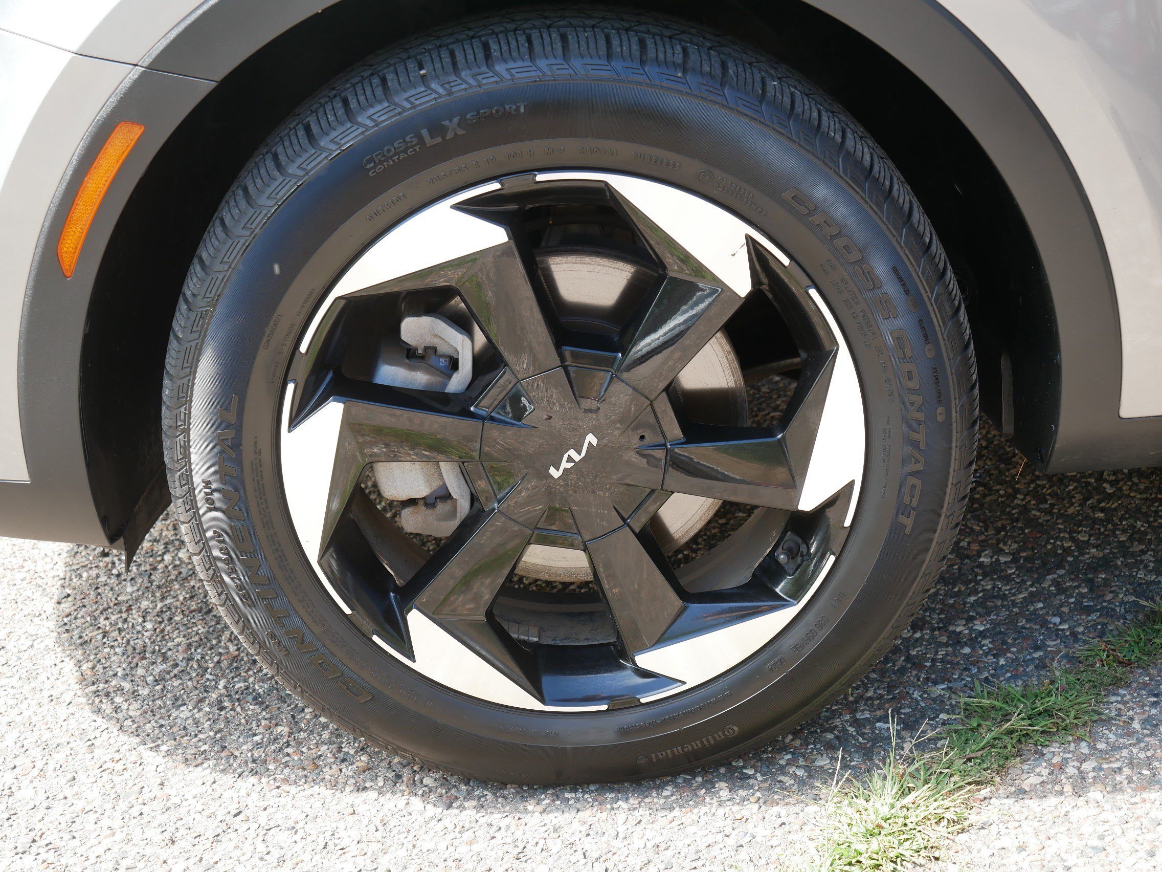 Certified Used 2025 Steel Gray Kia EX image 15