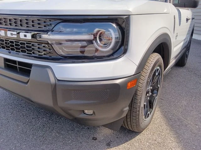 New 2026 Space White Metallic Ford Outer Banks® image 9