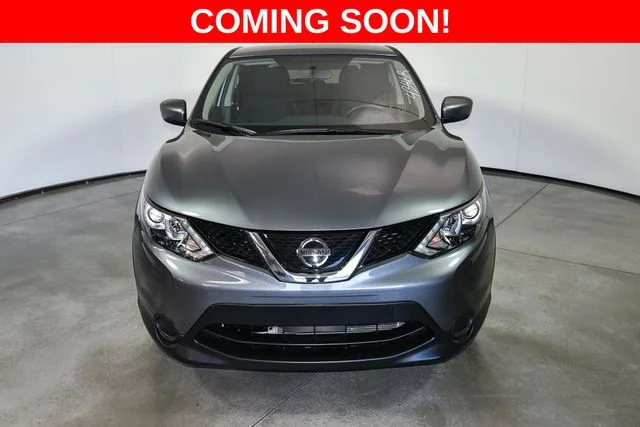 Used 2019 Gray Nissan S image 8