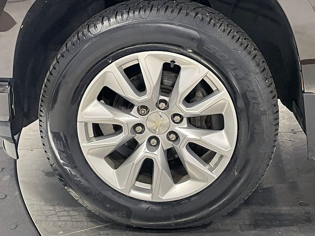 Used 2019 Brown Chevrolet Custom image 17