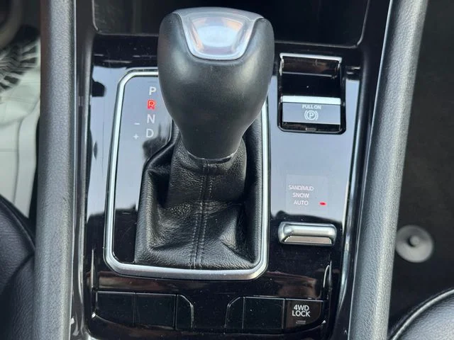 Certified Used 2024 White Jeep Latitude image 36