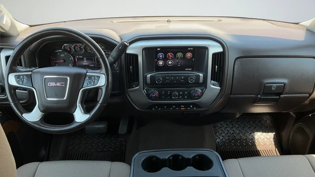 Used 2015 White GMC SLE image 10