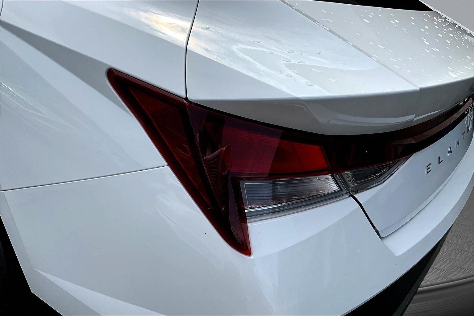 Certified Used 2025 White Hyundai SE image 21