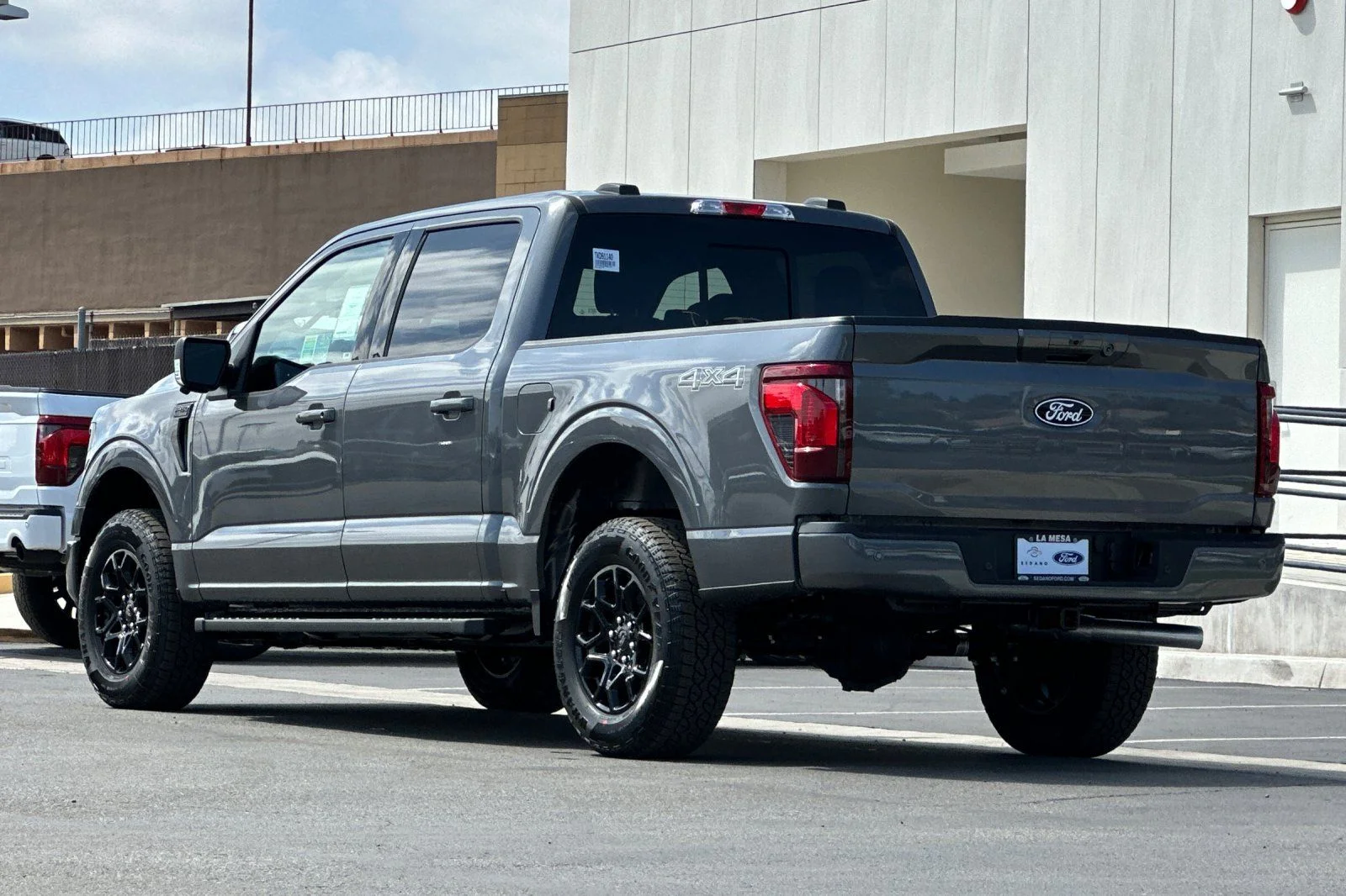 New 2026 Carbonized Gray Metallic Ford XLT image 5