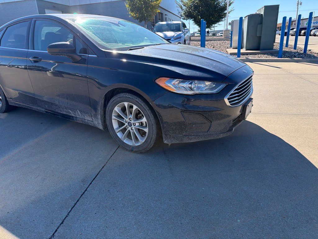 Used 2020 Blue Ford SE image 6