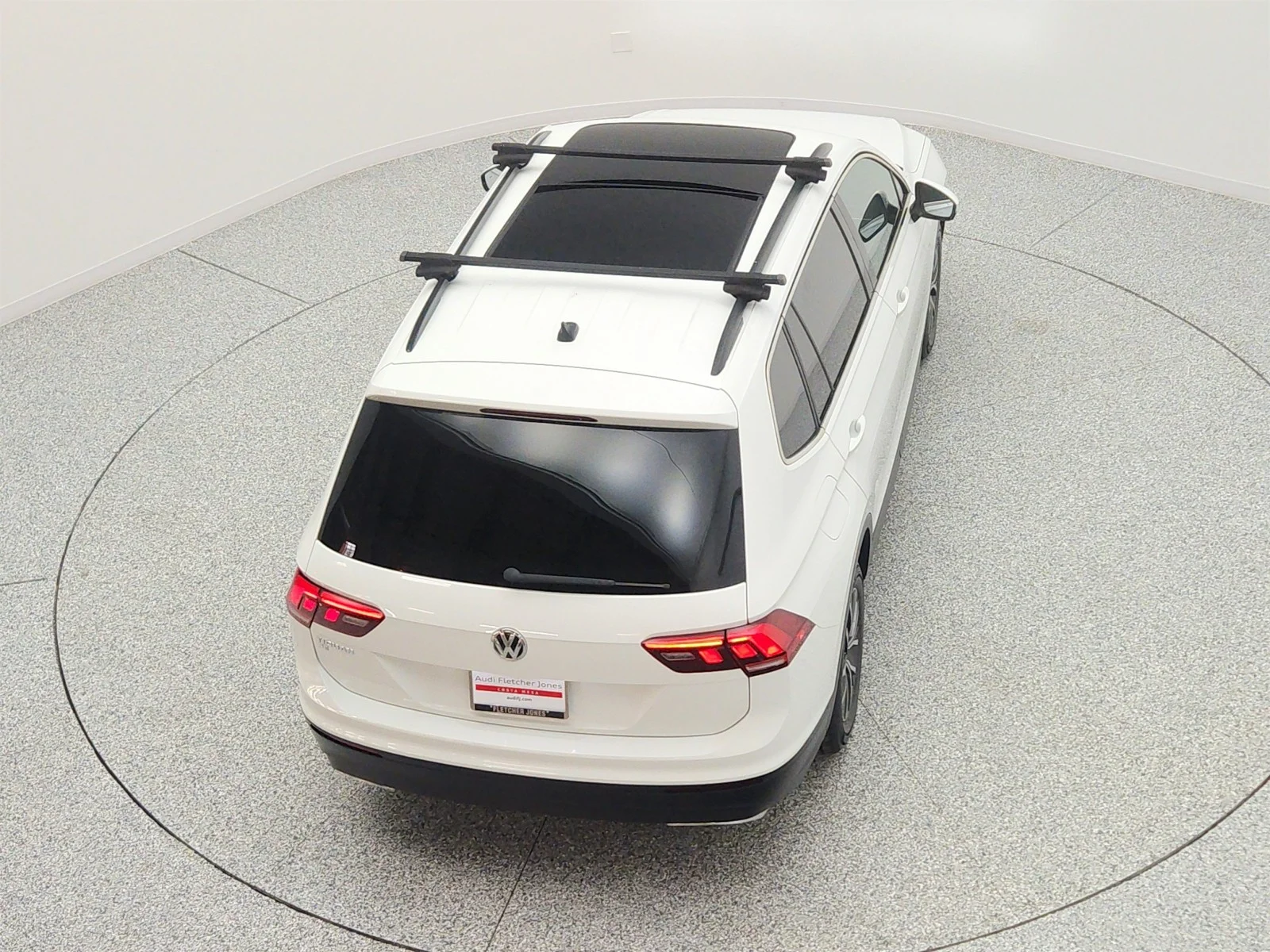 Used 2019 Pure White Volkswagen 2.0T SE FWD image 27