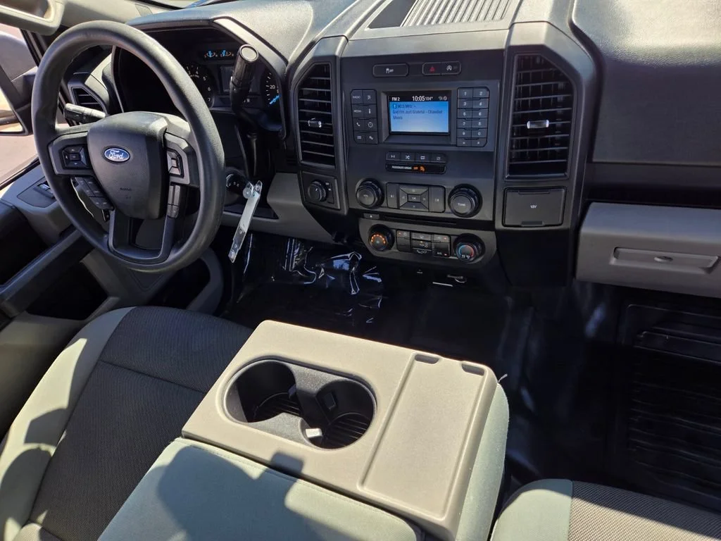 Used 2018 Lightning Blue Ford XL image 15