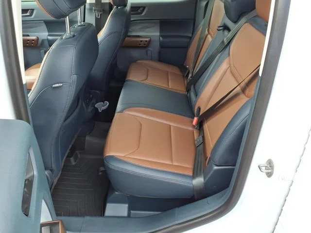 Used 2023 White Ford Lariat image 17