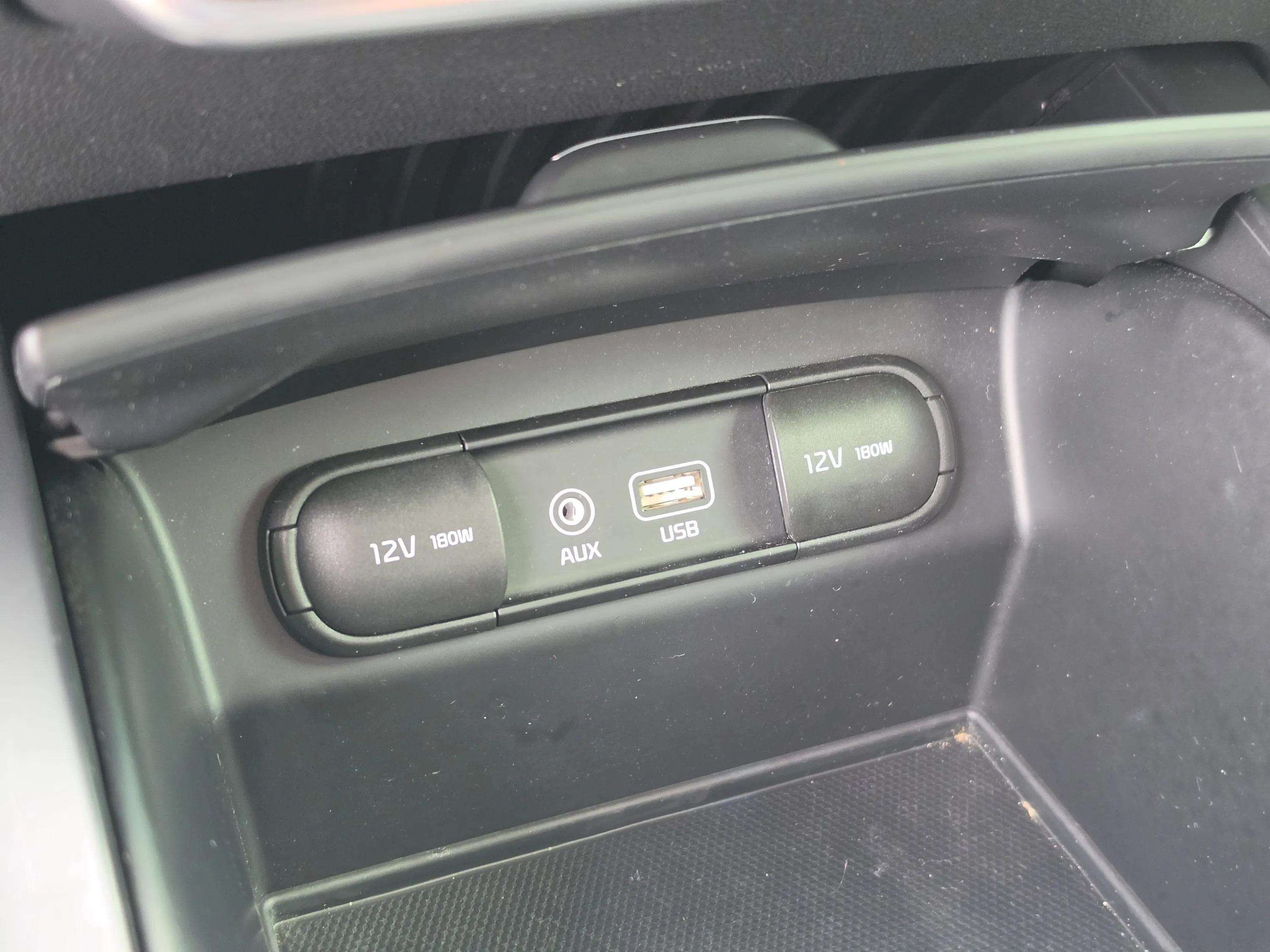 Used 2019 Platinum Graphite Kia LX V6 image 28