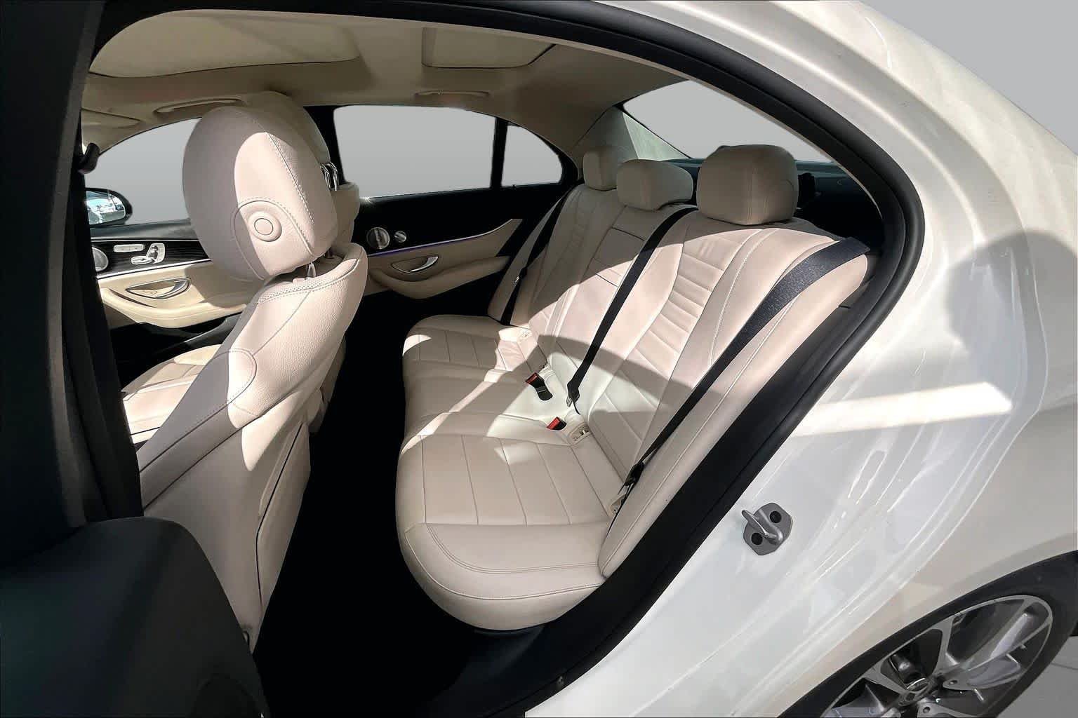 Certified Used 2021 designo Diamond White Metallic Mercedes-Benz E 450 image 21