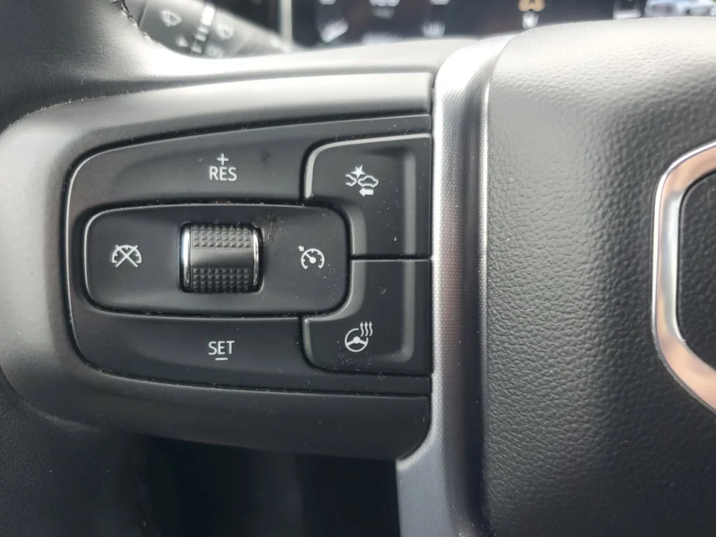 Used 2025 Black GMC SLT image 29