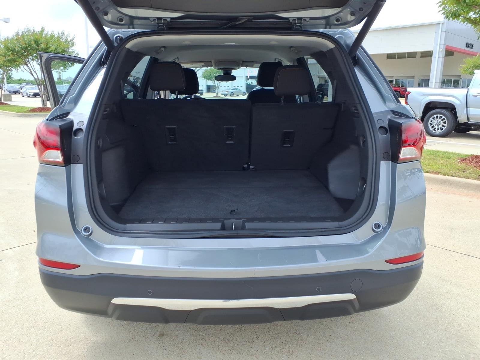 Used 2024 Sterling Gray Metallic Chevrolet LT image 17