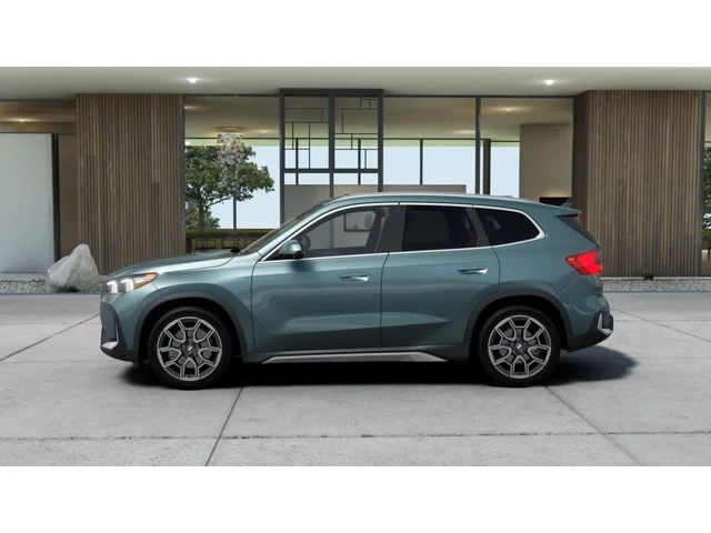 New 2027 Cape York Green Metallic BMW  image 4