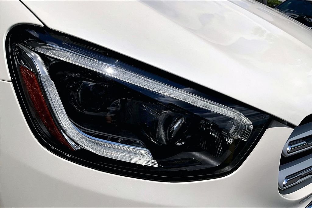 Certified Used 2021 White Mercedes-Benz GLC 300 image 31